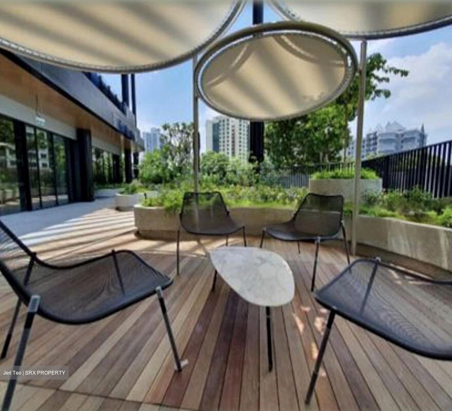 New Tech Park (D19), Retail #526479841